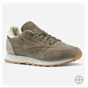 COPY - Classic Army Green Reebok’s